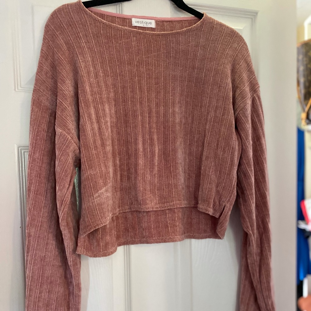 Vestique Pink Cropped Sweater